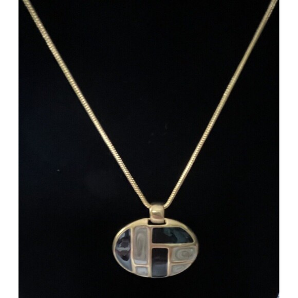 Vintage Gold Tone Enameled Pendant Necklace Grey/Black 10" Lobster Clasp - Picture 2 of 6